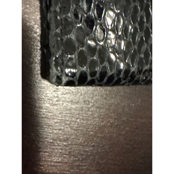 Brighton Medallion Zip Leather Wallet Clutch With Multiple Card Holders - Picture 7 of 9